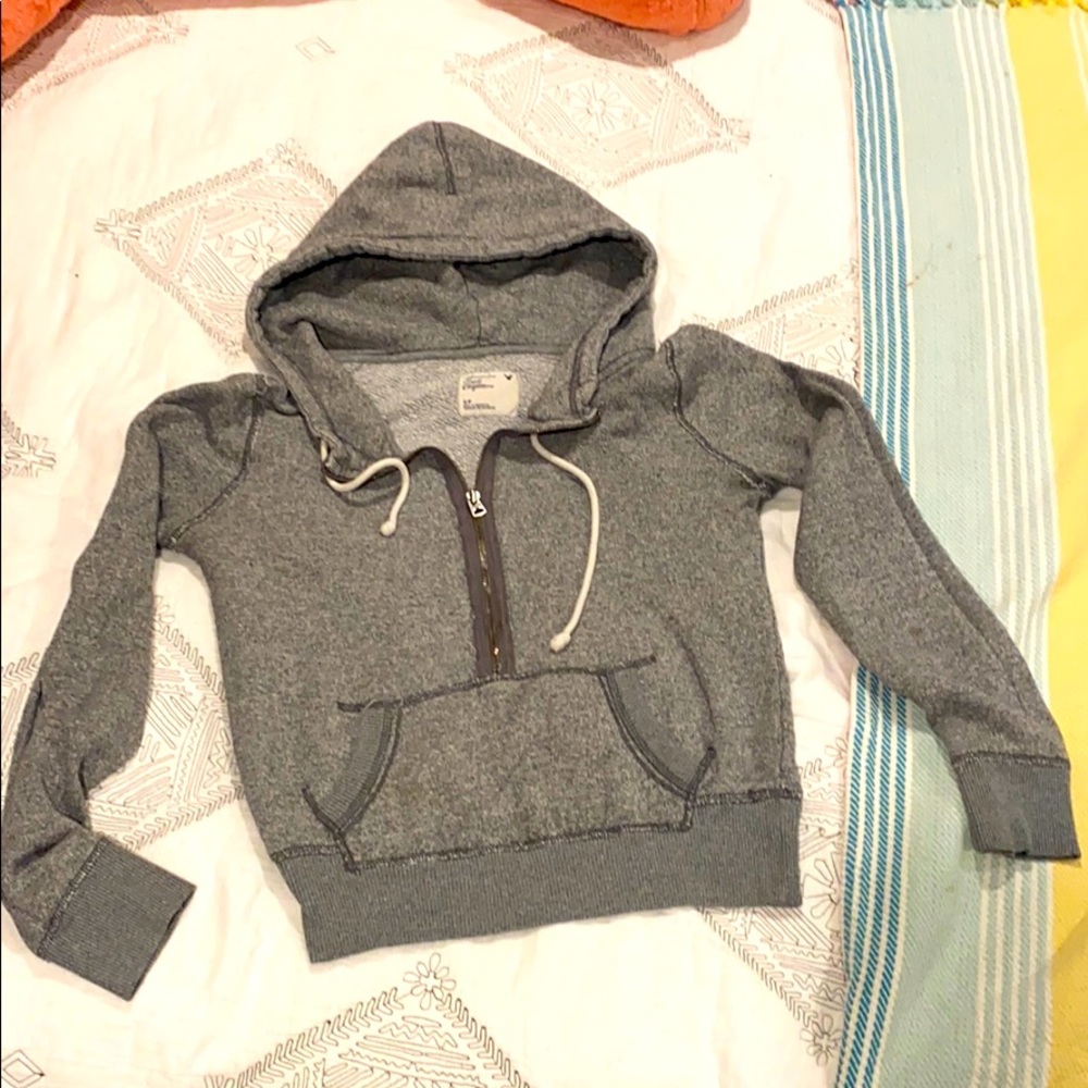 American Eagle Gray Half Sip Crop Hoodie